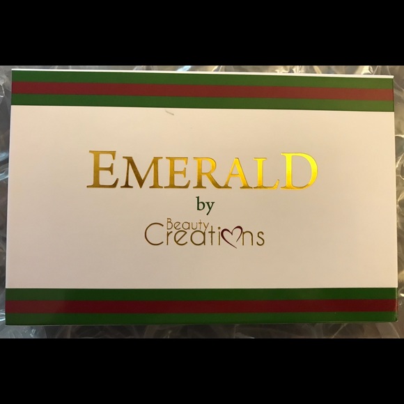 - Eye shadow - Picture 3 of 3